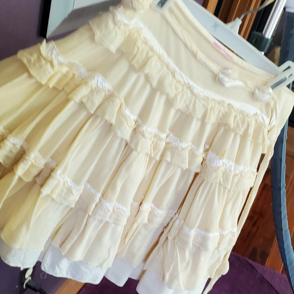 Super fun Blumarine 100% cotton ruffled skirt. Never worn